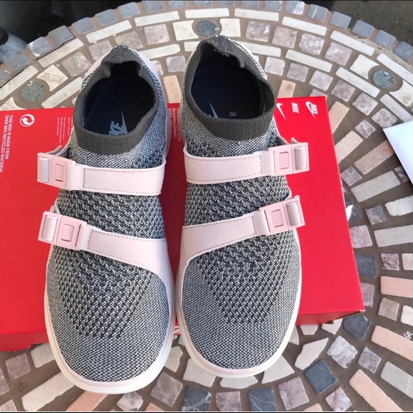 NIKE WOMENS AUTHENTIC FLYKNIT Sz 8 New - Picture 6 of 6